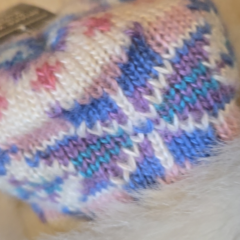 New Vintage Aris Isotoner Snowflake Pattern Knit Thermal Faux Fur Hat - Picture 9 of 9